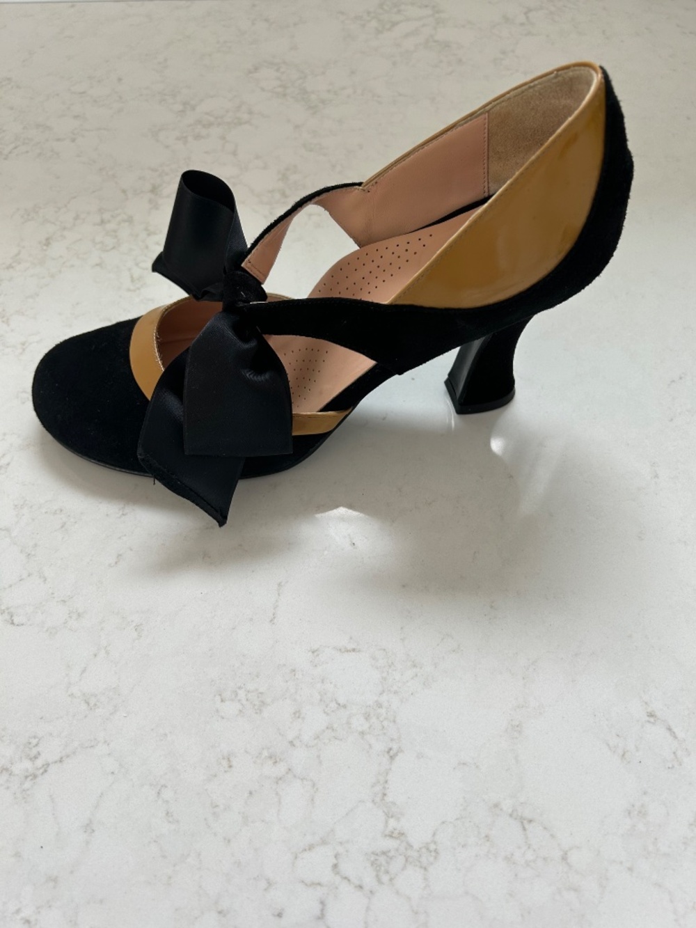 Anyi Lu JOLIE Black and (Blush) Tan Heels with Bow • Sz 40 (US 9- 9.5)Worn Once - Picture 7 of 8
